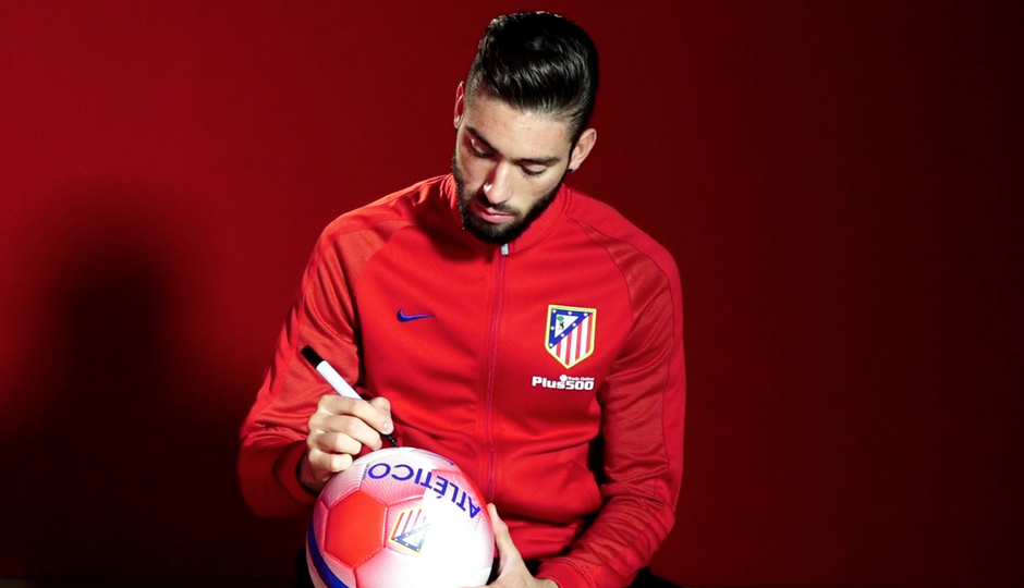 Win a ball signed by Yannick Carrasco using the hashtag #Carrasco2022